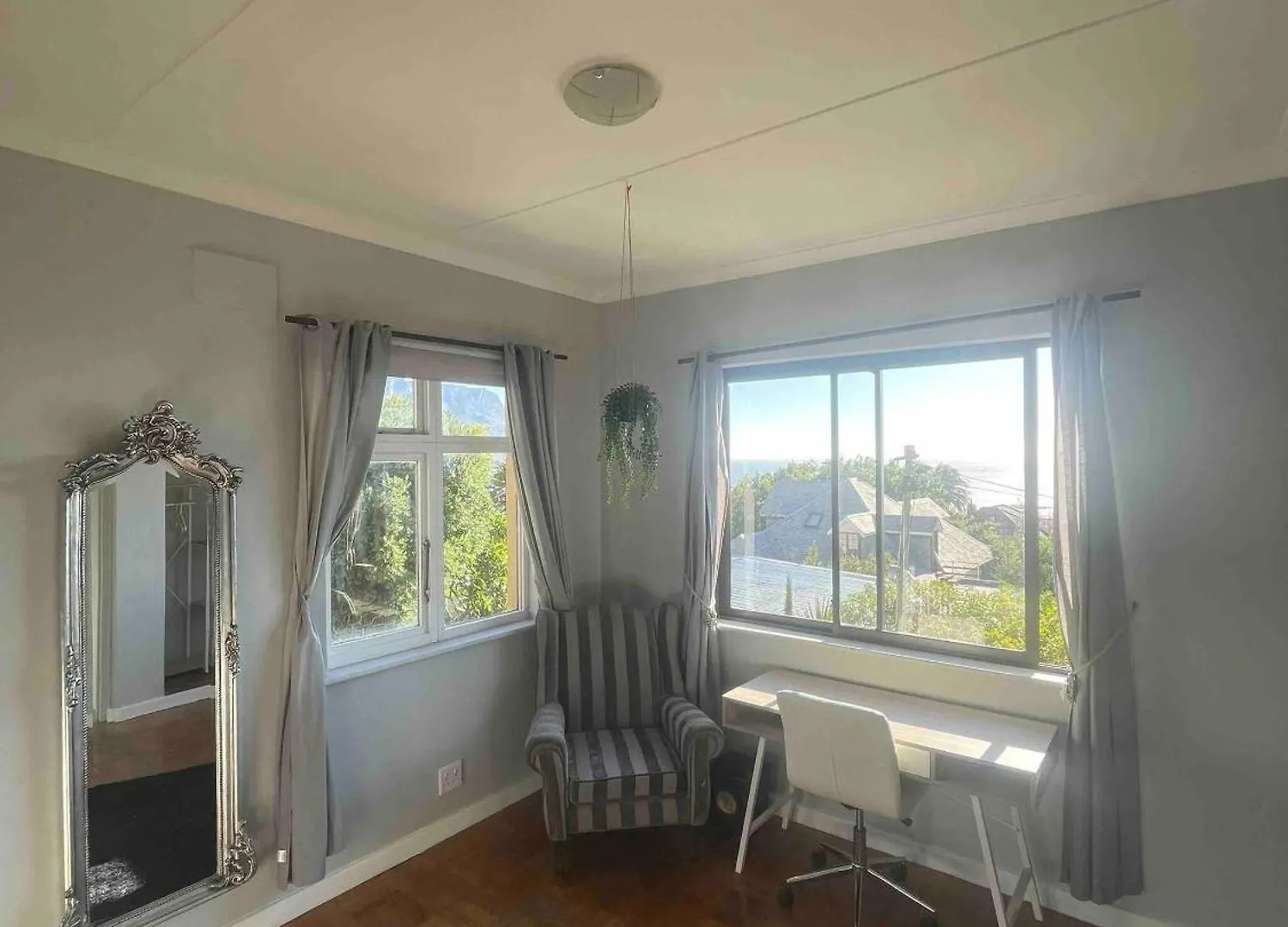 Lux Sea View Apartment Camps Bay ケープタウン